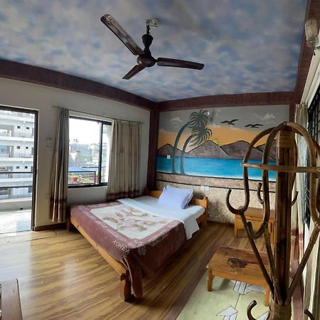 Hotel Hakoniwa Pokhara Bagian luar foto