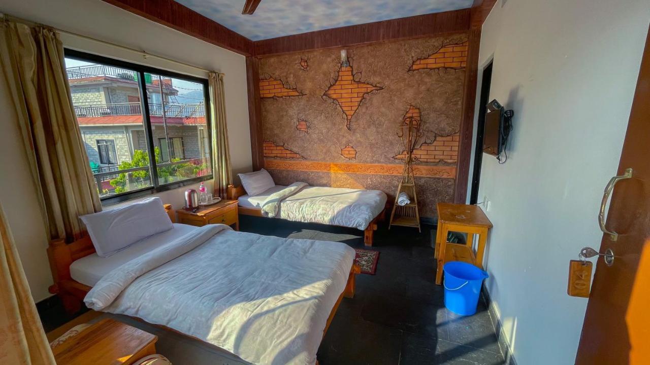 Hotel Hakoniwa Pokhara Bagian luar foto
