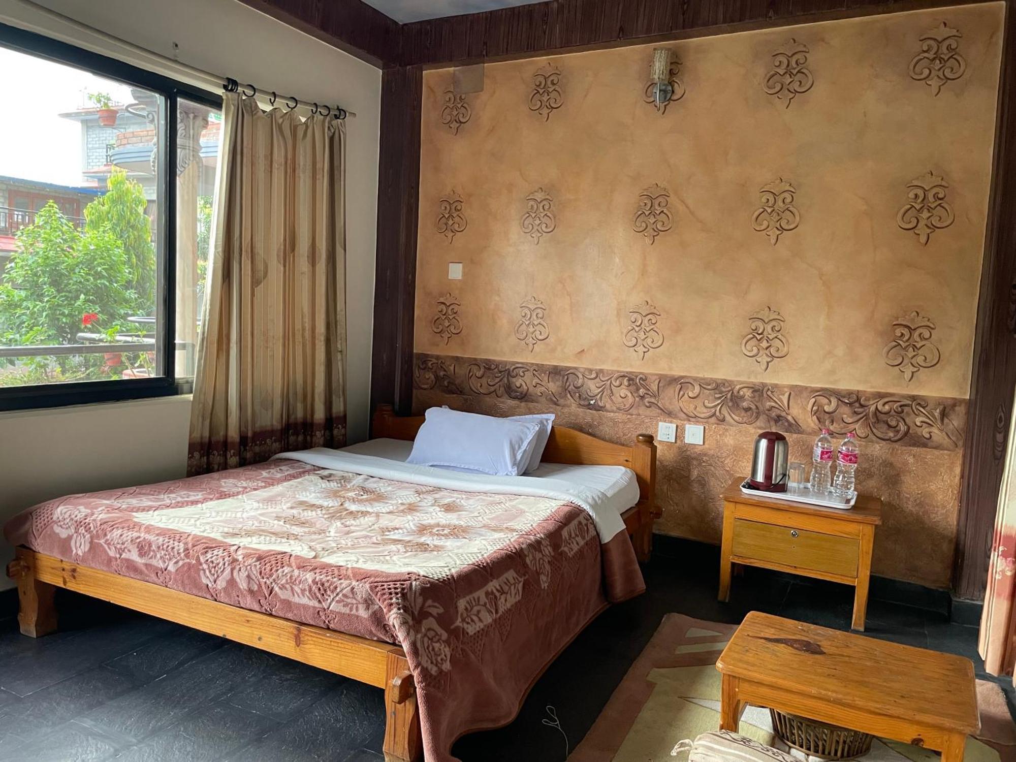 Hotel Hakoniwa Pokhara Bagian luar foto