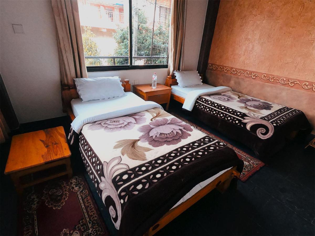 Hotel Hakoniwa Pokhara Bagian luar foto